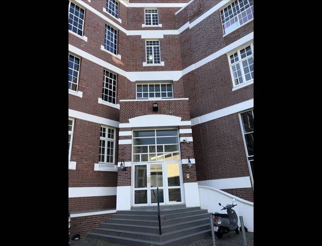 1,538M² OFFICE TO LET IN GARDENS